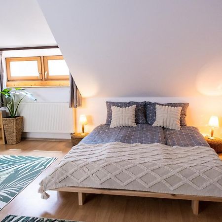 Sziklai Apartman Veszprém Buitenkant foto