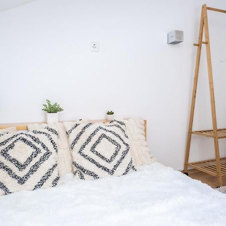 Sziklai Apartman Veszprém Buitenkant foto