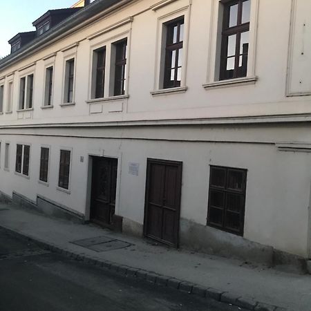 Sziklai Apartman Veszprém Buitenkant foto