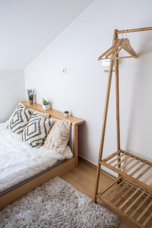 Sziklai Apartman Veszprém Buitenkant foto