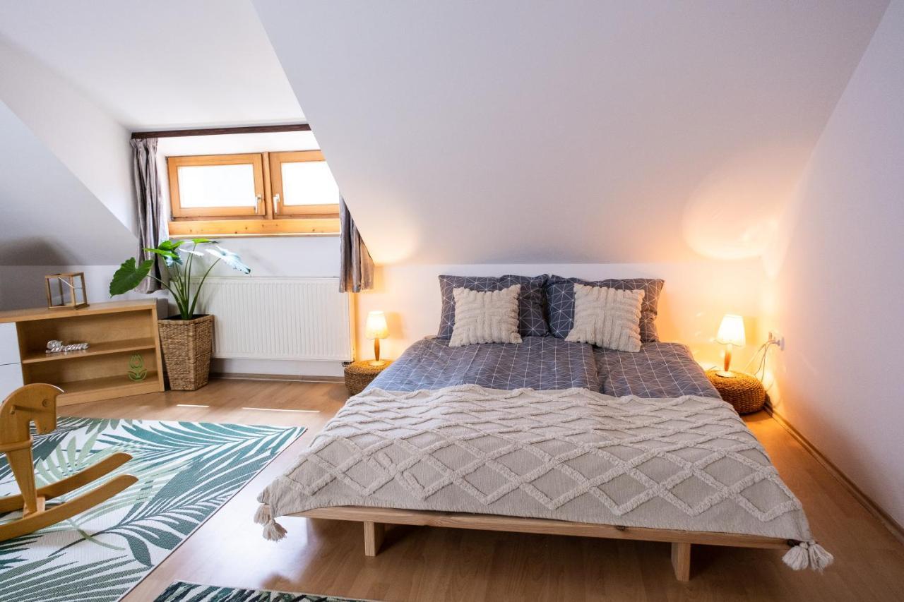 Sziklai Apartman Veszprém Buitenkant foto