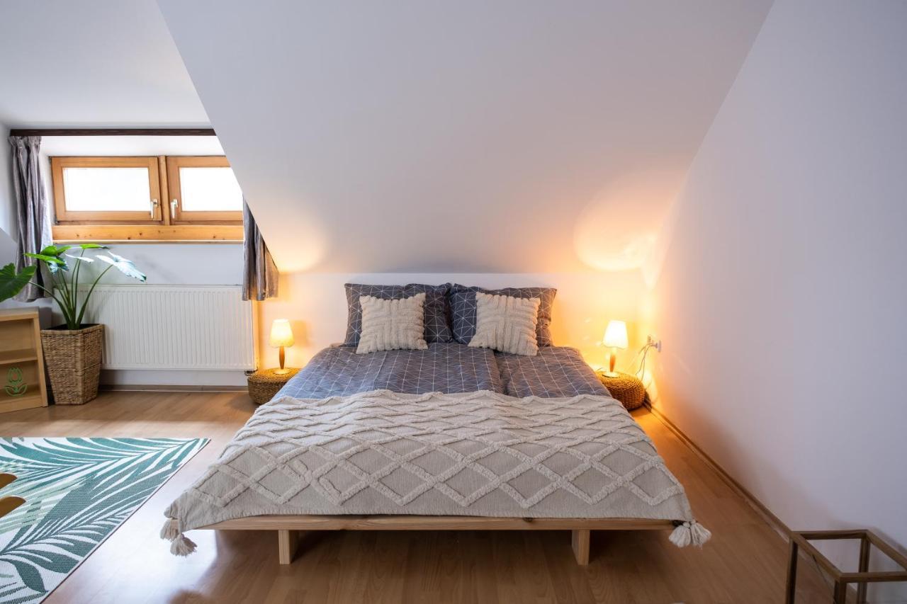 Sziklai Apartman Veszprém Buitenkant foto