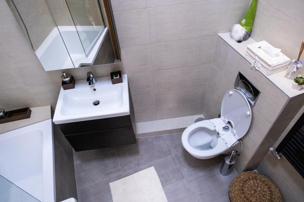 Sziklai Apartman Veszprém Buitenkant foto