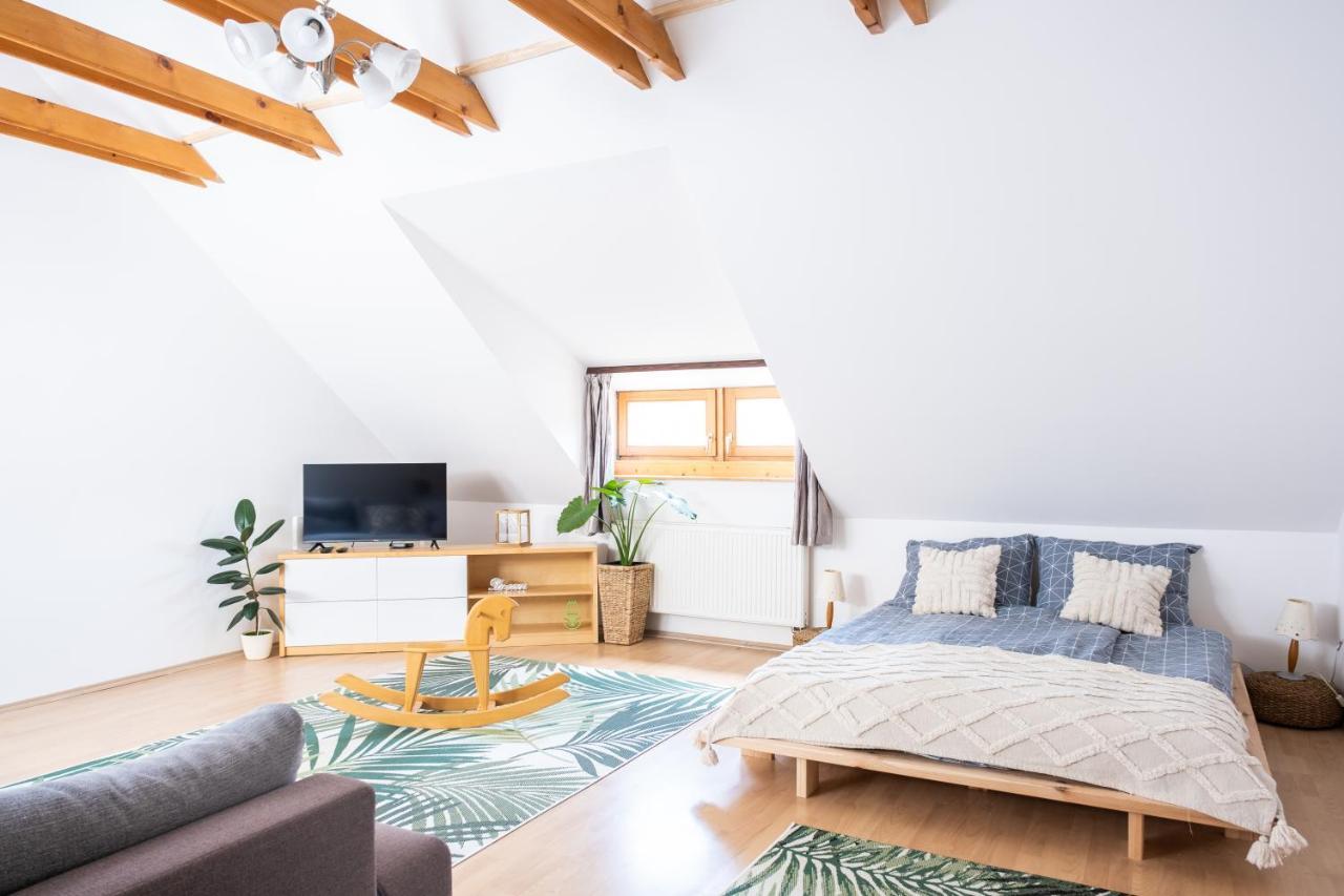 Sziklai Apartman Veszprém Buitenkant foto